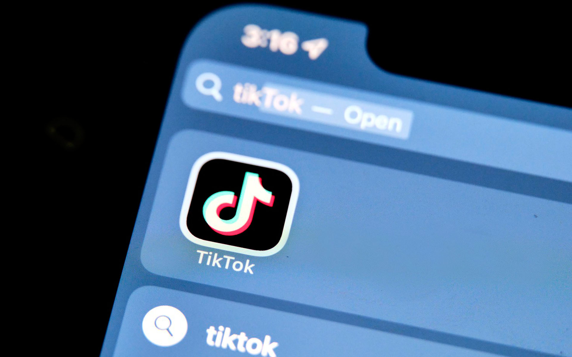 TikTok: Aplicația minune care a luat lumea cu asalt